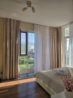 Panorama Lux Mountain View Apartment Almaty - 4