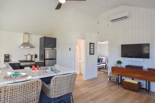 Newly Renovated Cottage on Town Cove - 2
