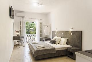 Senillosa Apartments - 0