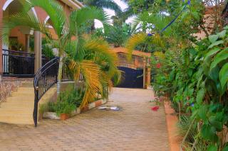 Spanish Style House - Mutundwe - 6