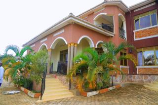Spanish Style House - Mutundwe - 4