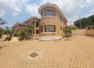 Spanish Style House - Mutundwe - 0