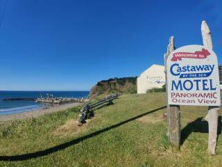 Castaway by the Sea - 2