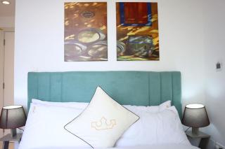 Masdar 2BR Haven - Chic Nature Serenity Retreat - 9
