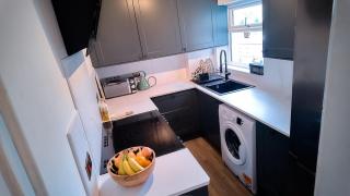 Luxurious Modern Town House - 4