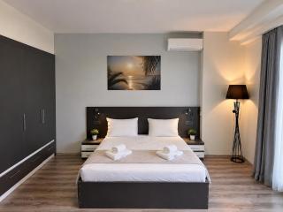 Batumi - Seaside Stunning Apartment - 6