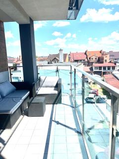 City Centre Balcony Apartments - 5