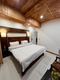 Pine Cottage - 2