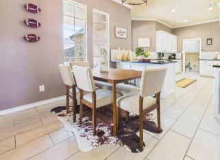 The Cottonwood Estate Sleeps 16 Pool - 5