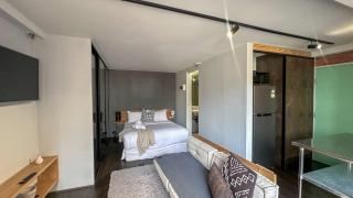 Chic Studio | Heart of Melbourne CBD - 4
