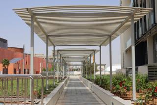 Luxury 2BR Retreat in Oasis 2 Masdar City - 2