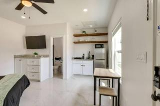 Studio #5 Boutique Coastal Studio w/ Pool - 6