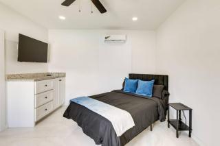 Studio #6 Beachbound Luxury Studio w/Pool - 6