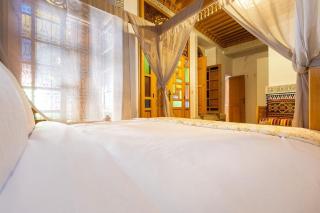 Riad Saiss - 7