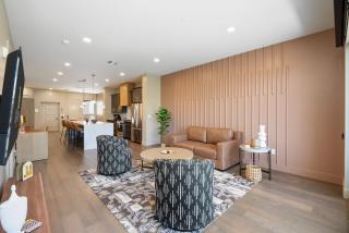 The LUX at Craftsman - Old Town Penthouse 1 - 3