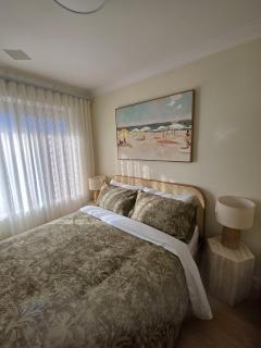 200m to Scarborough Beach - Sunset Views & Ocean Peeks - 5
