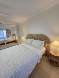 200m to Scarborough Beach - Sunset Views & Ocean Peeks - 6