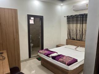Hotel O Mominpur Guest House - 5