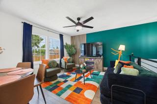 Luxury Retreat in Normal, IL - Movie Theater, Game Room & Hot Tub - 4