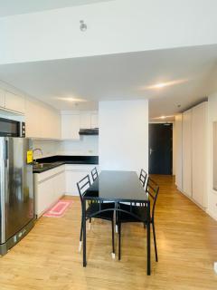 spacious condo type - 4