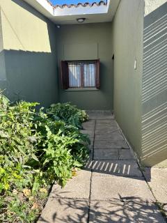 La casa, alquiler temporario - casa completa con cochera y patio- parrilla - 4