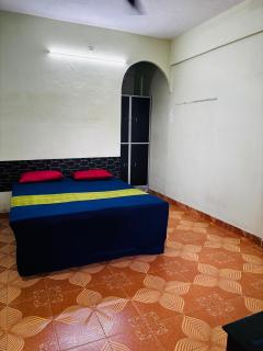 Happy Living Guest House - 3