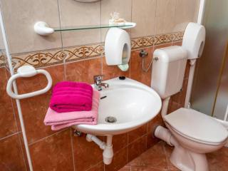 Villa Goldfield - Comfort Studio Apartment with Sea View and Balcony - 2