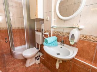 Villa Goldfield - One Bedroom Apartment with Balcony - 2