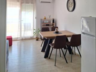One Bedroom Apartment with Balcony - 8