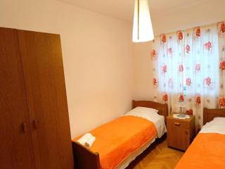 Adam Apartment Near the Airport - TwoBedroom Apartment - 3