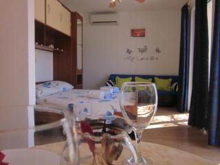 One-Bedroom Apartment with Terace with Sea View - 1