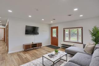 Stylish and Accessible 5 Bedroom, 2 Bathroom Home in Cranberry, Pittsburgh - 5
