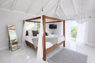 Coastal Villa Retreat - Swim Out Pool - Close to Beach - Amenities - 9
