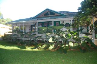 Hale Naalehu LLC Bed and Breakfast - 4