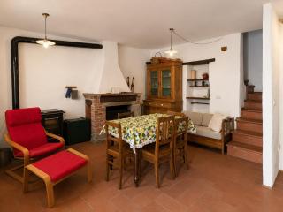 4-Person Mountain Lodge near Lake Maggiore - 5