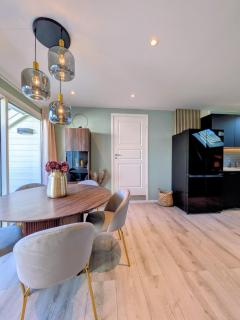 Penthouse in the middle of the city center - 5 bedrooms - fully furnnished and equipped - parking - 1