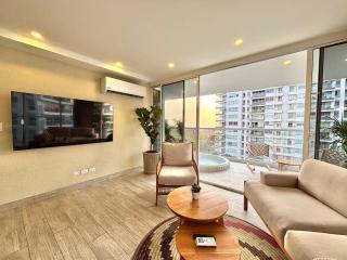 Caribbean Luxury 2BR 2Bth Gem with sea views, hot water and private jacuzzi on balcony - 7