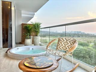 Caribbean Luxury 2BR 2Bth Gem with sea views, hot water and private jacuzzi on balcony - 1