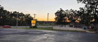 Ranch Motel - 1