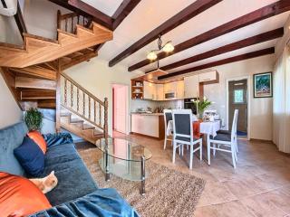 Villa Renata - FourBedroom Beachfront Villa with Pool and 3000m2 property - 8