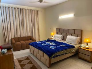 City Crest Apartments - 1