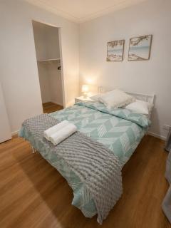 Spacious Family Retreat In Greenbank - 2