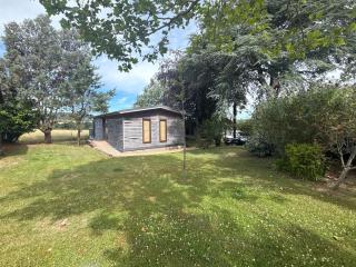 Hot Tub Lodge 2 PortMile Lodges Dawlish - 0