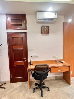 Studio Apartment filled with nature light near the Hanoi Opera House Căn hộ đầy đủ tiện nghi có thang máy gần Nhà Hát Lớn - 5