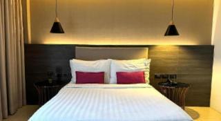 Home Crest Hotel - 2