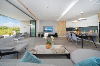 Seaview Signature Penthouses by Oceanblu - Patong - 9