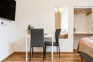 Trendy Studio near Westbahnhof with Kitchenette & Smart TV - 8