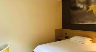 IU Hotel Tianjin Fumin Qiao Branch - 2