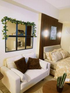 Serene STAYS by R & J Getaway - 4