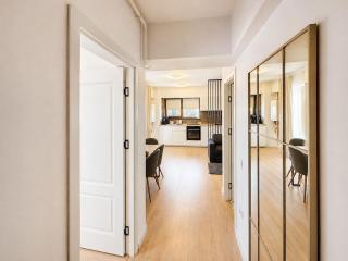 Sea Gem Mamaia - 200m to Beach, XL Terrace, and Beautiful Views - 9
